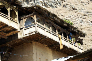 Traditional Subsistence: architecture of Kullu region - Wood and stone structures ( Click to enlarge) 